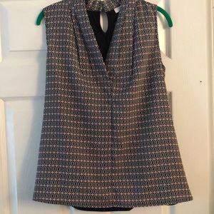 New York and company size medium blouse.